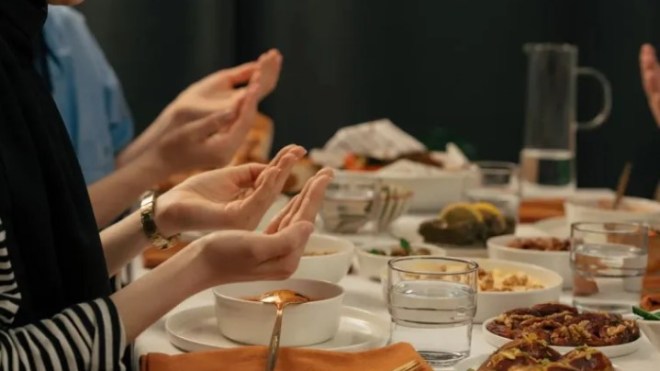 لاسترجاع اللمة .. عائلات تعلن الحرب على العزلة الرقمية في رمضان