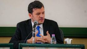 وزير الفلاحة: لا يمكن أبداً أن نبني اقتصادًا قويًا بثقافة “ولي لغدوة”