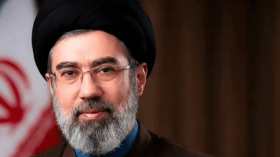 هل وافق مجتبى خامنئي على التفاوض مع واشنطن لإنهاء الحرب؟