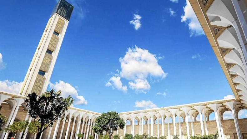 لجنة الأهلة: ترقب هلال شهر شوال 1447هـ يوم الخميس