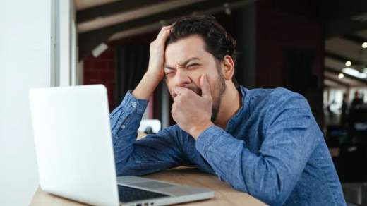 هل تتثاءب باستمرار؟ إليك متى قد يشير ذلك إلى مشكلة صحية