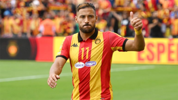 “الفيفا” توقف يوسف بلايلي لمدة سنة والقضية في أروقة المحكمة الرياضية