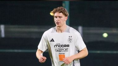 جديد مدافع “الخضر” بن قارة