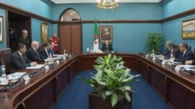 Le Président de la République préside une réunion de travail consacrée au secteur des mines et de l’acier