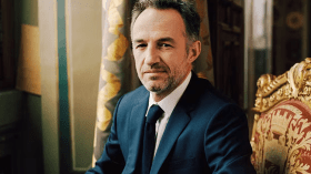 سياسي فرنسي يدعو باريس إلى مواجهة ماضيها الاستعماري بشجاعة