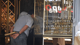 “لسنا مُتردّدين في البيع بل ننتظر استقرار الأسعار”