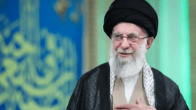 ردا على اغتيال خامنئي.. هجوم إيراني مكثف على تل أبيب والقواعد الأمريكية 