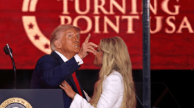 أرملة تشارلي كيرك تخلفه في المنصب بأمر من ترامب