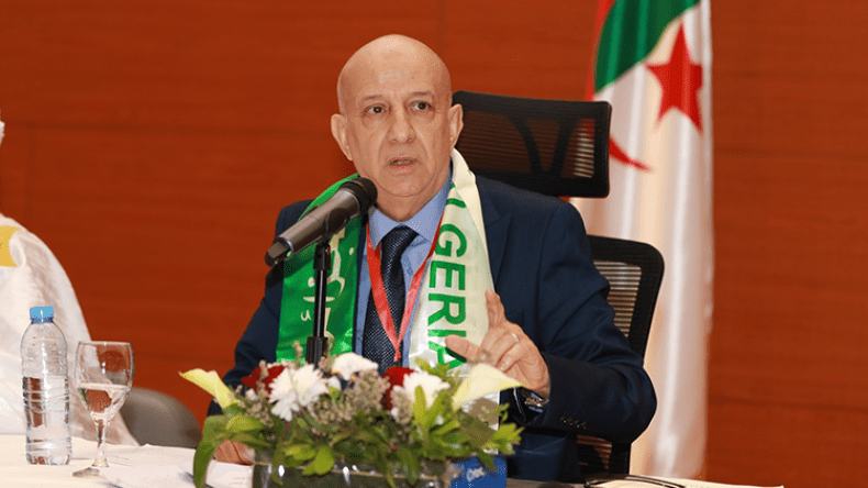 “الأفلان” ينصب لجنة الترشحات للانتخابات التشريعية والمحلية