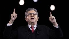 زعيم اليسار الفرنسي يعلن دعمه لإيران.. شاهد ماذا قال!