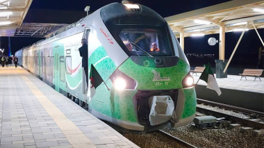 6 آلاف مسافر استعملوا قطار بشار – تندوف منذ دخوله الخدمة