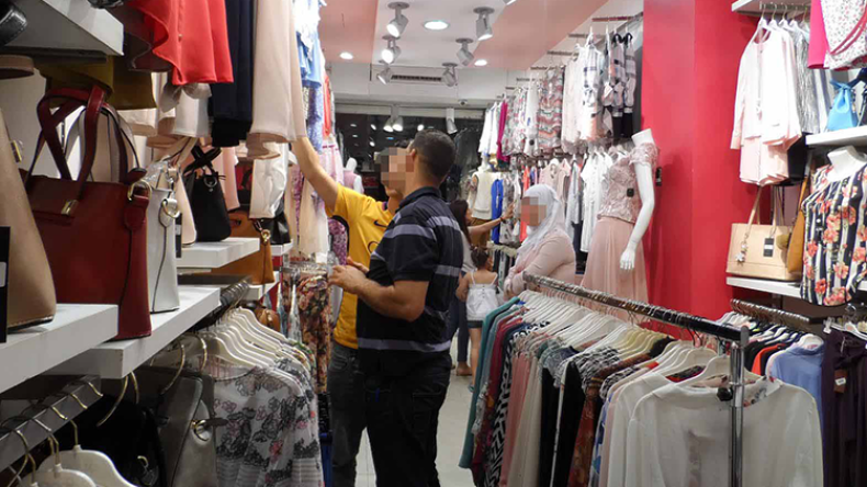 انتعاش الأسواق الليلية… وعائلات تفضل التبضع بعد الإفطار