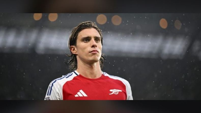 الإيطالي كالافيوري: الإنجليز “ثْقَالْ” وبطيئون!