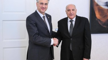 عطاف يبحث مع الوزير الأول الكرواتي الارتقاء بالتعاون بين الجزائر وكرواتيا