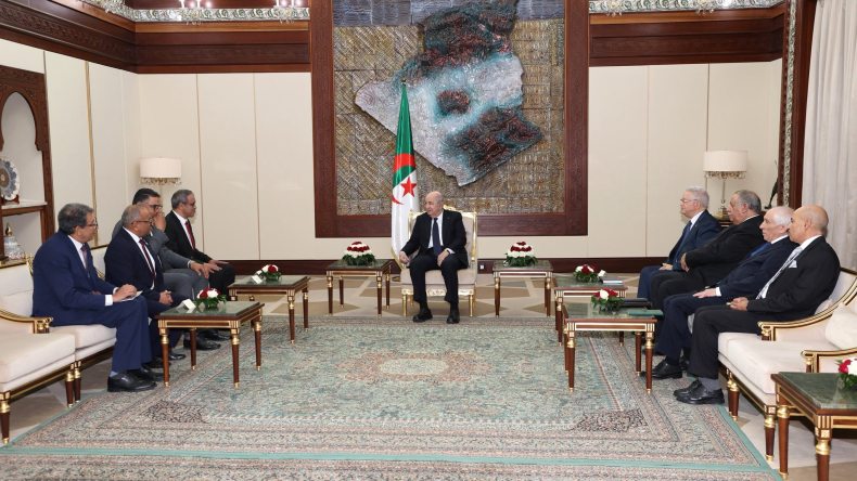 الرئيس تبون يستقبل رئيس المجلس الوطني للأقاليم والجهات التونسي