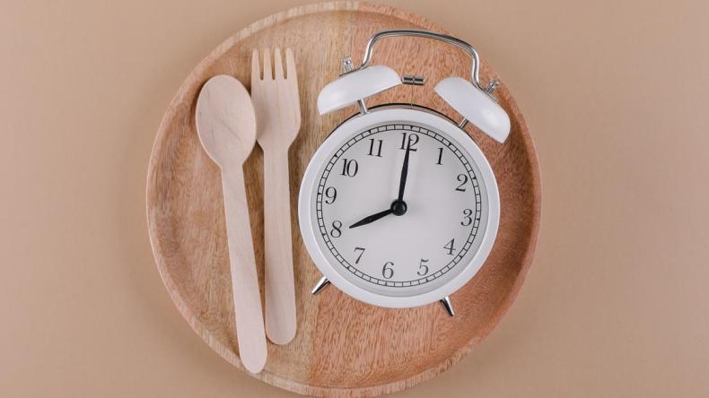 كيف يساهم الصيام في خفض الكولسترول؟