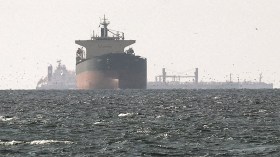 طهران تُهدد بشلّ الملاحة في الخليج  