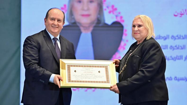 ممثلا لرئيس الجمهورية.. سيفي غريب يُكرم نخبة من النساء الجزائريات