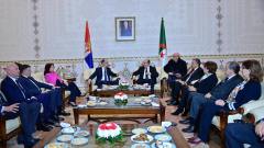 محادثات ثنائية وموسعة بين الوزير الأول ونظيره الصربي