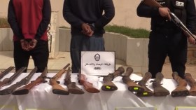 تفكيك شبكة إجرامية لصناعة البنادق والمسدسات التقليدية في الوادي