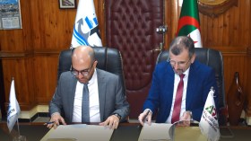 اتفاقية بين ميناء جن جن والشركة الجزائرية القطرية للصلب