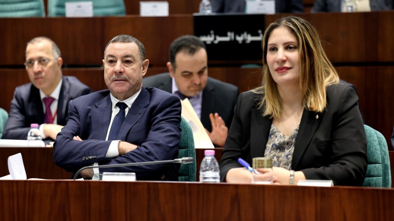 المصادقة على مشروع القانون المحدّد للدوائر الانتخابية وعدد المقاعد في البرلمان