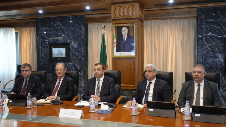 عرقاب يبحث تعزيز الشراكات الطاقوية مع كوريا والأردن