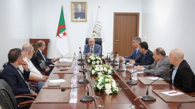 تنظيم تسويق الأدوية بالصيدليات محور لقاء بين قويدري ومجلس أخلاقيات المهنة
