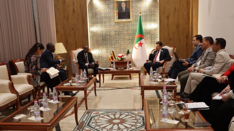 الجزائر وأوغندا تبحثان تعزيز التعاون التجاري في المنتجات الفلاحية