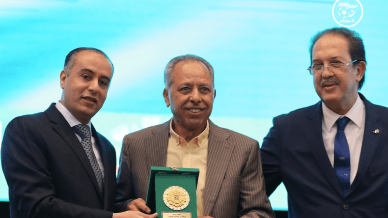 بالصور.. تكريم وجوه رياضية وإعلامية خلال الجمعية العامة لـ”الفاف”