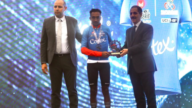 الإثيوبي بيزاي ريداي يتوّج بالمرحلة التاسعة من طواف الجزائر الدولي