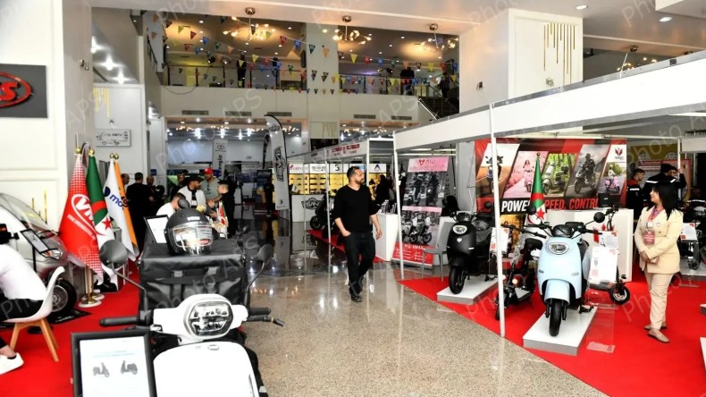 افتتاح الطبعة الثانية للصالون الوطني للدراجات النارية ومعدات السيارات
