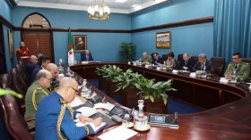Le Président Tebboune préside une réunion de travail consacrée aux derniers préparatifs