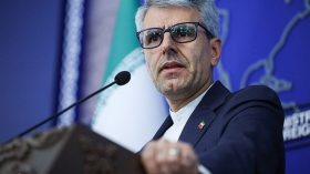 هكذا ردت إيران على إعلان ترامب تمديد وقف إطلاق النار