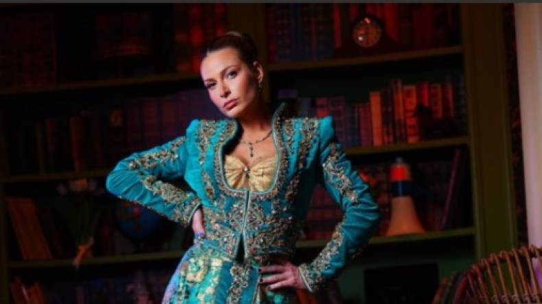 باميلا الكايك للشروق العربي: شعرتُ كأني ملكة وأنا أرتدي “الكاراكو” الجزائري