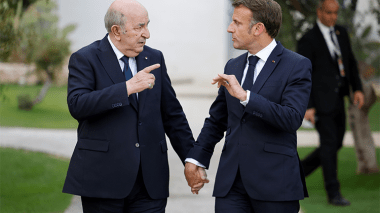 Macron critique les «mabouls» qui veulent «se fâcher avec l’Algérie»