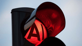 لافتات ذكية لتحليل وضعية الطرقات وإرشاد السائقين