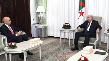 Le Président de la République reçoit l’ambassadeur d’Italie en Algérie