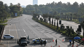 إغلاق شبه تام في إسلام آباد قبيل محادثات واشنطن وطهران