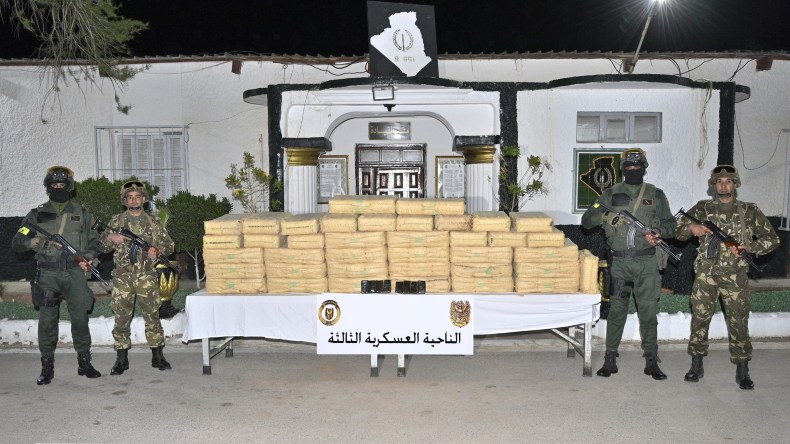 إحباط محاولة إدخال شحنة ضخمة من الكيف عبر الحدود المغربية