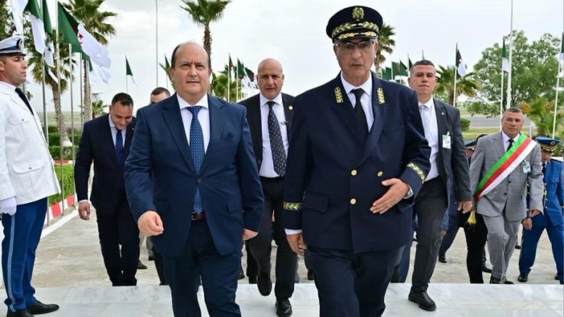 سيفي غريب يصل إلى باتنة لإطلاق مشاريع صناعية