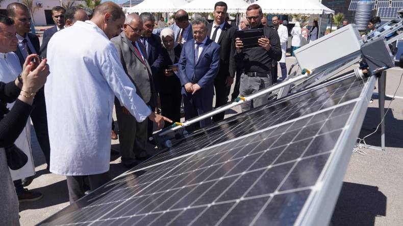 توفّر حلول ذكيّة للأجهزة الشمسيّة قابلة للتصنيع والتسويق