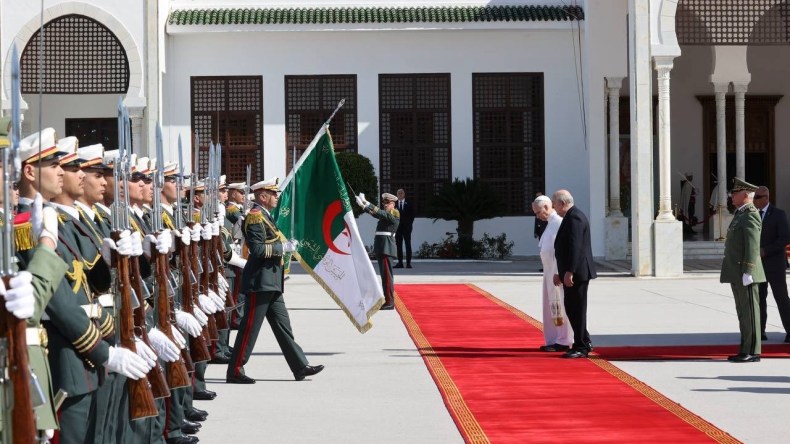 بابا الفاتيكان يختتم زيارته إلى الجزائر