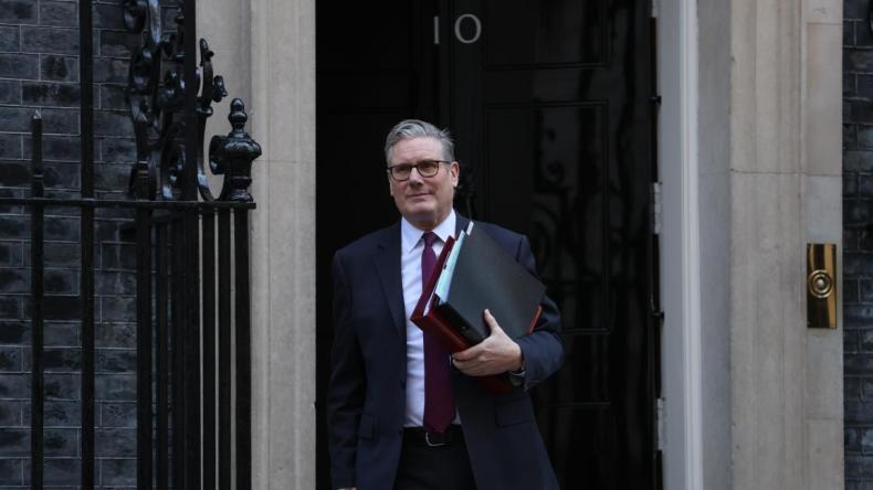 ستارمر: لن ننجر للحرب ولن ندعم السيطرة على مضيق هرمز