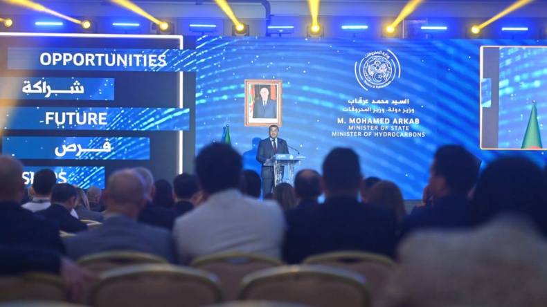 عرقاب: تبسيط الإجراءات ورقمنة المسارات لاستقطاب الاستثمارات الدولية في مجال المحروقات