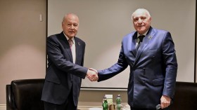 عطاف يبحث مع أبو الغيط تطوير منظومة العمل العربي المشترك