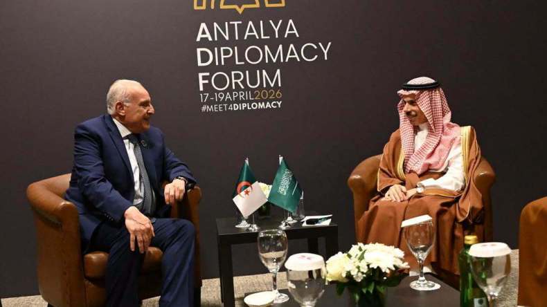 عطاف يجدد تضامن الجزائر ووقوفها التام مع السعودية