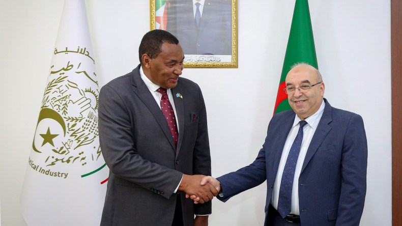 قويدري يستقبل ممثل منظمة الصحة العالمية بالجزائر