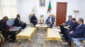 وزير الصحة الموزمبيقي يطلب تزويد بلاده بـ200 نوع من الأدوية الجزائرية بصفة مستعجلة