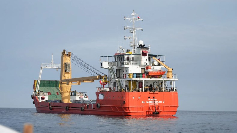 مسؤول إيراني: بدأنا تحصيل رسوم العبور في مضيق هرمز